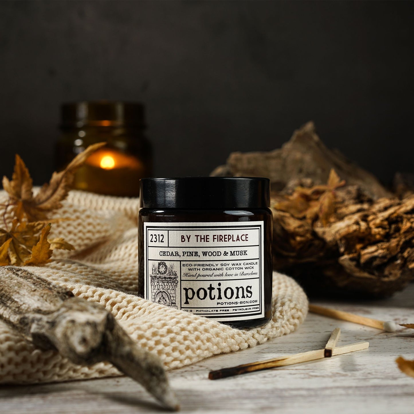 By the Fireplace - Cedro + Maderas Ahumadas