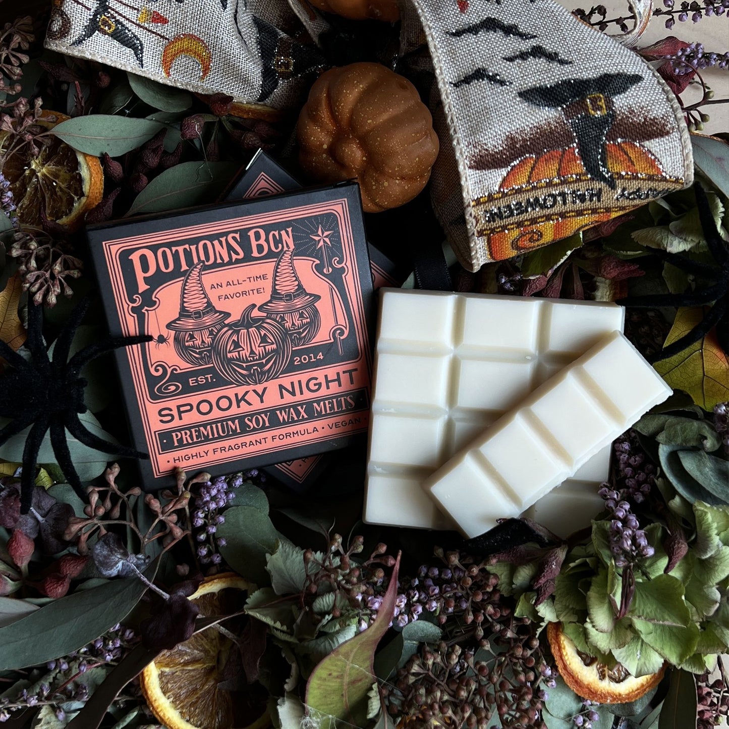 Wax Melt Spooky Night con aroma dulce y especiado en formato tableta.
