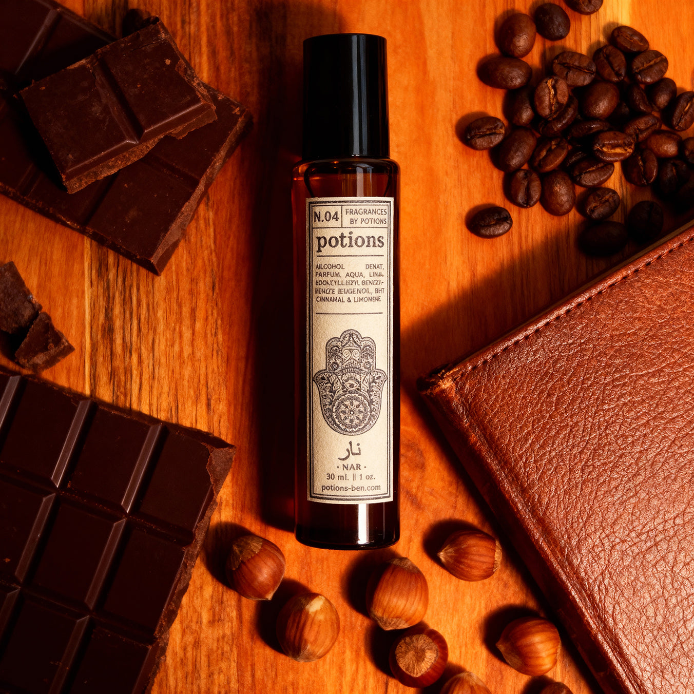 Perfume roll-on Nar de Potions BCN en botella ámbar de 30 ml.