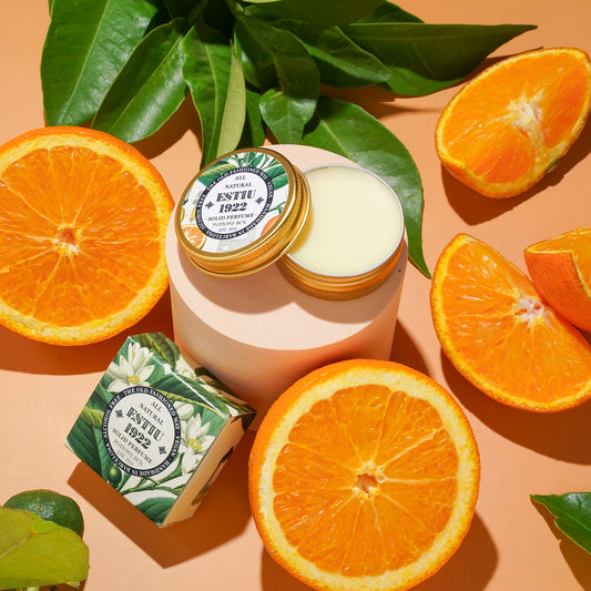 Perfume sólido Estiu 1922 con aroma a azahar.

Nombre de archivo: