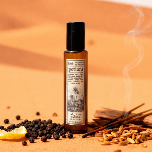 Perfume roll-on Sahara de Potions BCN en botella ámbar de 30 ml.